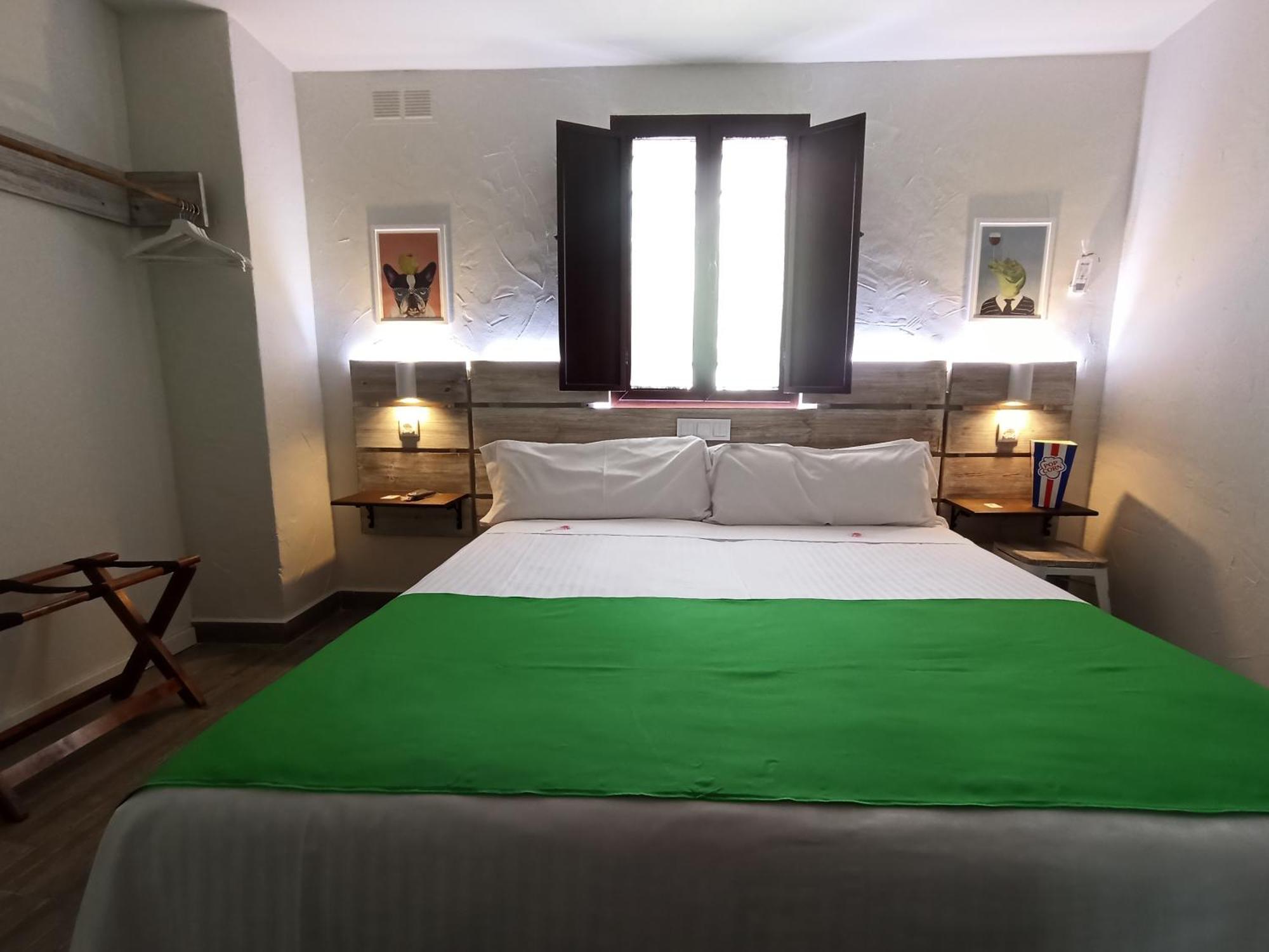 La Jarana Casa Hotel Zahara De La Sierra Room photo